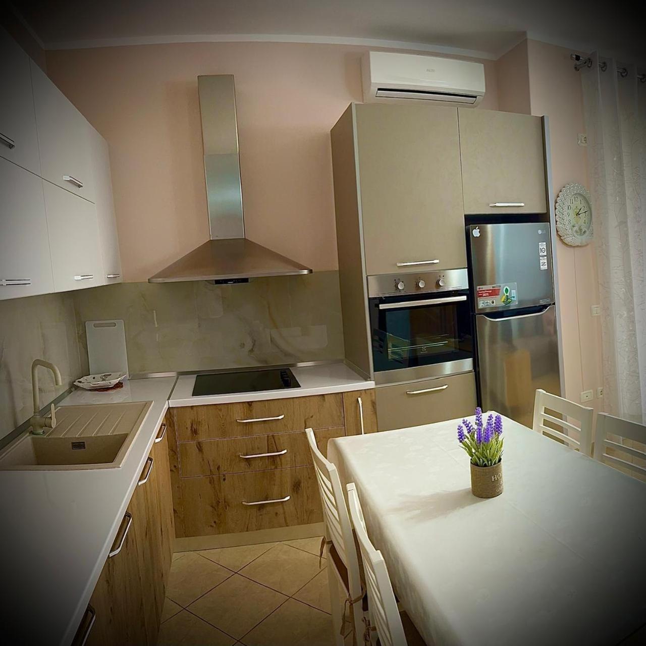 Endy Apartaments Orikum Exterior foto