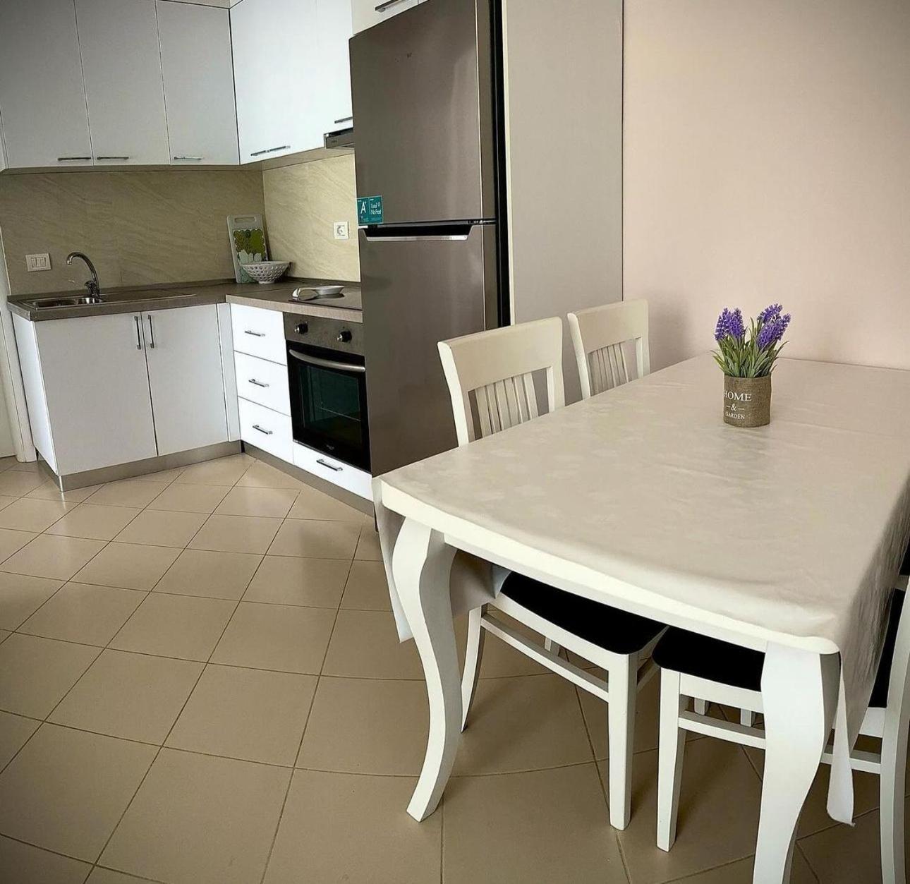 Endy Apartaments Orikum Exterior foto